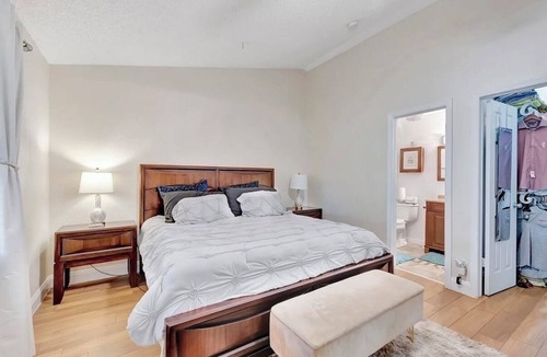 North Lauderdale House | Lauderdale Luxe Retreat 4-bedroom house with AC in lovely North Lauderdale