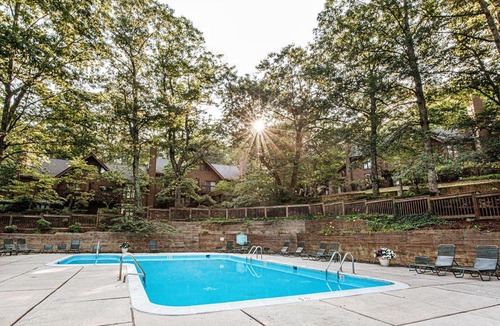 Wintergreen Apartment | Laurelwood Hollow