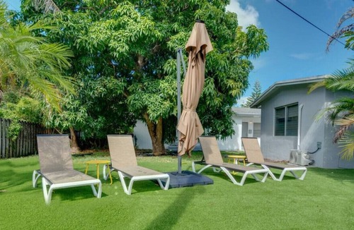 Lake Ridge Apartment | Lavish 1BR APT w/ Shared Backyard+BBQ+Picnic Table