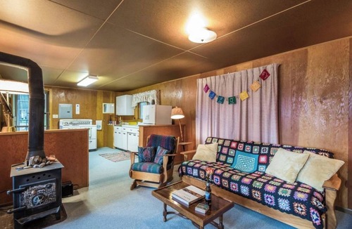 Polson House | Lazy B Lake House on Flathead Lake, Waterfront with Tennis Court