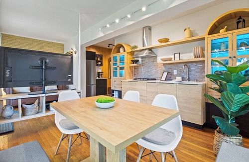 Miami Shores House | Lazzo: 2-bedroom unit in delightful Miami with cool AC for relaxing stay