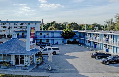 North Miami Hotel | Leeward Motel By Capital O North Miami Beachside