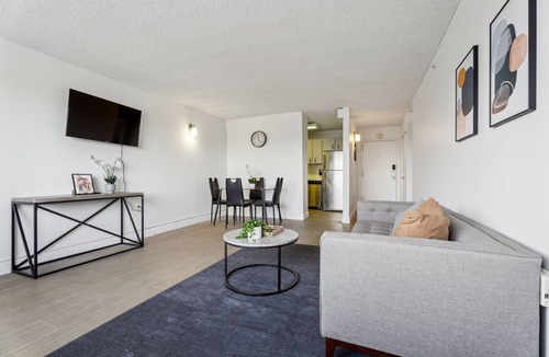Richmond Apartment | Legacy at Imperial Village 915 I 1 Bed 1 Bath