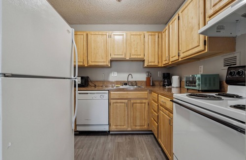Richmond Apartment | Legacy at Imperial Village 303 I 2 Bed 2 Bath