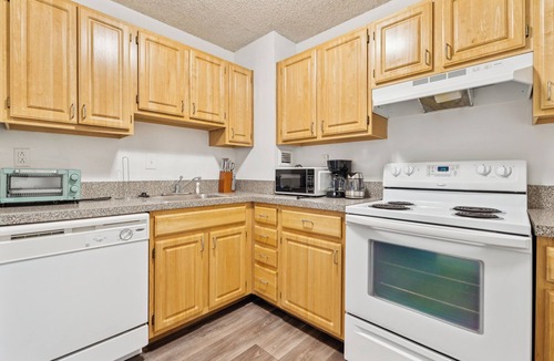 Richmond Apartment | Legacy at Imperial Village 204 I 1 Bed 1 Bath