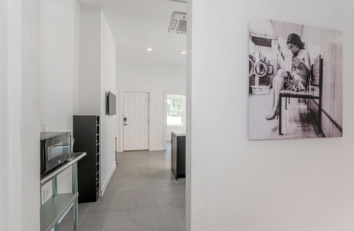Mosby Apartment | Legend RVA - Modern, Chic, Minimalist
