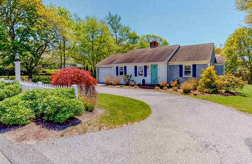 Harwich Center House | Light-filled home with fast WiFi, central AC, W/D & pool table - near beach
