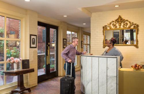 Monroe Ward Hotel | Linden Row Inn