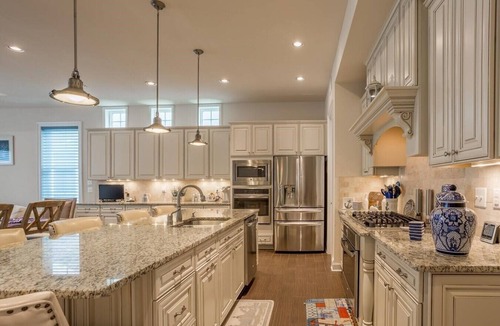 Lewes House | LINENS INCLUDED RENT IN A RESORT LIKE ATMOSPHERE TODAY!