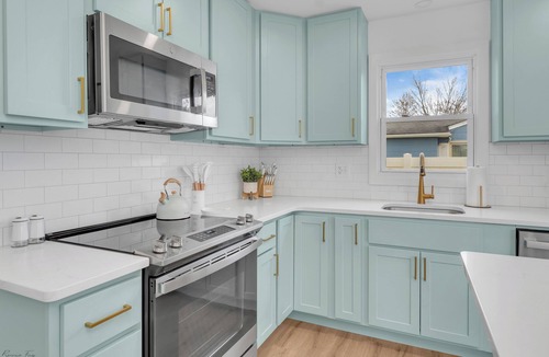 Villas House | Linens Included. Family Friendly. Outdoor TV and Shower. King Bed in Main BR
