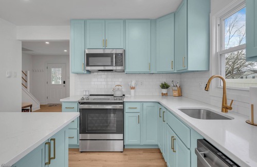 Villas House | Linens Included. Family Friendly. Outdoor TV and Shower. King Bed in Main BR