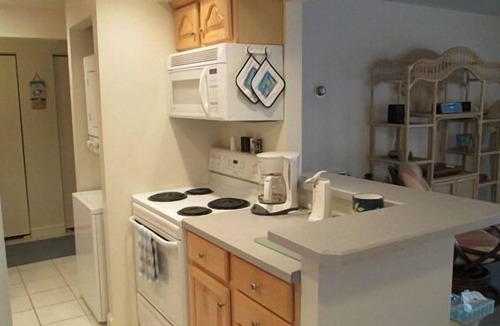 Rehoboth Beach Condo | LINENS INCLUDED*! HORIZON VIEWS OF OCEAN FROM ALL ROOMS OCEANFRONT/BOARDWALK BUILDING/ROOFTOP POOL UNIT 213