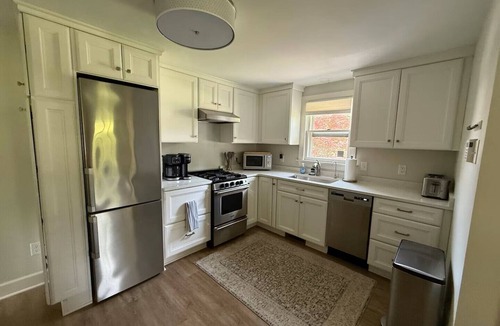 Orchard Park House | Little Blue House on the Corner - 5bedroom/2bath