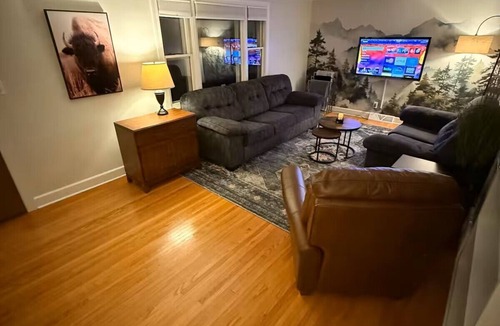 Orchard Park House | Little Blue House on the Corner - 5bedroom/2bath