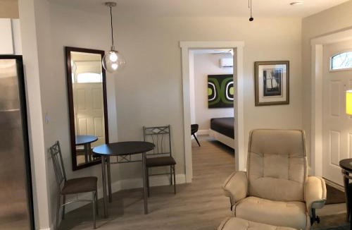 Lake Ridge House | Little Coconut