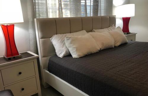 Lake Ridge House | Little Coconut