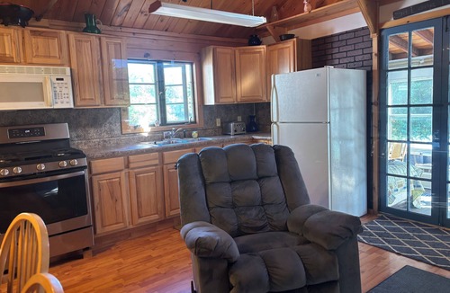 Ilion House | Little lake house, quiet cozy