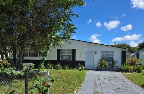 West Little River House | Little Wynwood Oasis