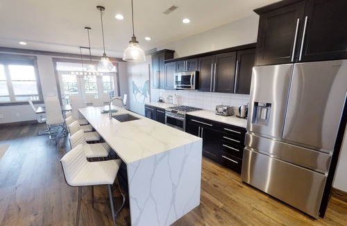 Edray House | Lively 8BR Mountain Home perfect for groups! by RedAwning