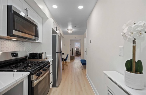 Hillcrest Apartment | Located in the heart of SE Washington, DC. Perfect for both short/long stays.