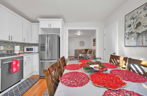 Central-Maverick Square - Paris Street Apartment | Location+Comfort+Convenience