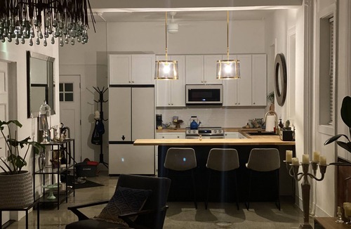 Beacon Apartment | LOCATION LOCATION LOCATION IN THE HEART OF BEACON & RIGHT ON MAIN STREET.