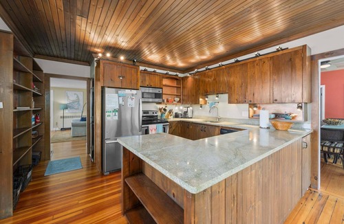 Northwest Harwich House | Long Pond Escape—Decks, Kayaks & Fishing