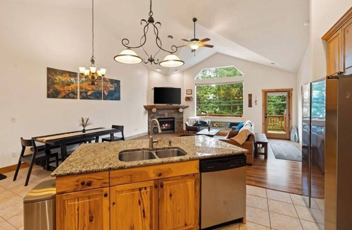 Somers House | Lookout Cabin at Flathead | Sleeps 7