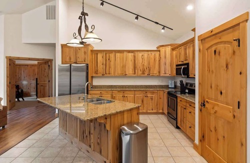 Somers House | Lookout Cabin at Flathead | Sleeps 7