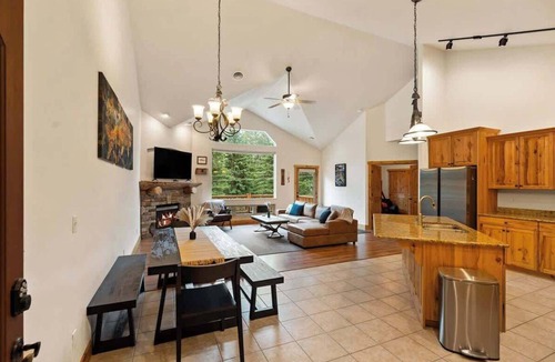 Somers House | Lookout Cabin at Flathead | Sleeps 7