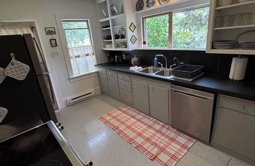 Columbia Falls House | Love Shack! Farm House + Log Cabin on Five Acres & Orchard!