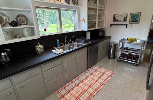 Columbia Falls House | Love Shack! Farm House + Log Cabin on Five Acres & Orchard!