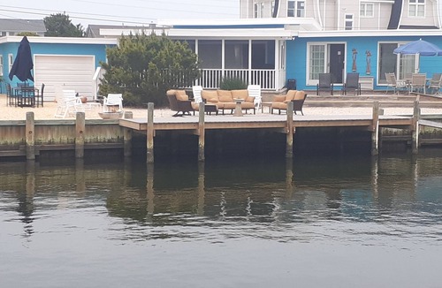 Loveladies House | Loveladies Lagoonfront, 3 BR, sleeps 8, 1.5 bath, Private Beach Parking pass
