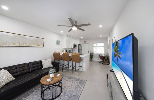 Harbordale Apartment | Lovely 1 bedroom - Just Beachy unit 2