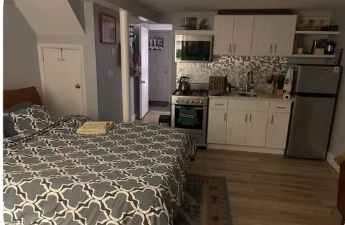 Newburgh Apartment | Lovely 1-bedroom studio located in the basement. Private entrance