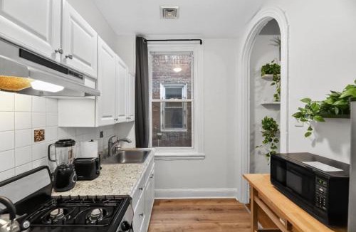 Center City West Apartment | Lovely 1BR Center City with King Bed and Sleeper Sofa