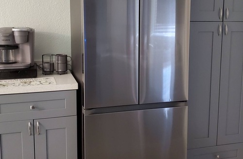 Poinciana Park Apartment | Lovely 2 Bed 2 Bath Apartment 1st Floor in Trendy Fort Lauderdale Area.