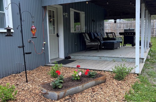 Pittsfield Apartment | Lovely 2-bedroom apartment only 20 minutes from the All-Star Village!