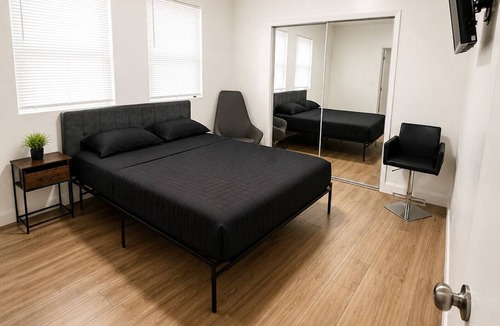 Hollywood House | Lovely 3-bedroom house with AC in soothing Hollywood