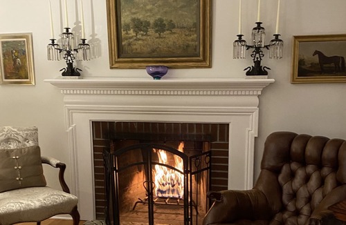 Buckingham Lake - Crestwood House | Lovely Brick Colonial Home in Quiet Neighborhood