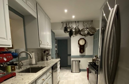 Buckingham Lake - Crestwood House | Lovely Brick Colonial Home in Quiet Neighborhood