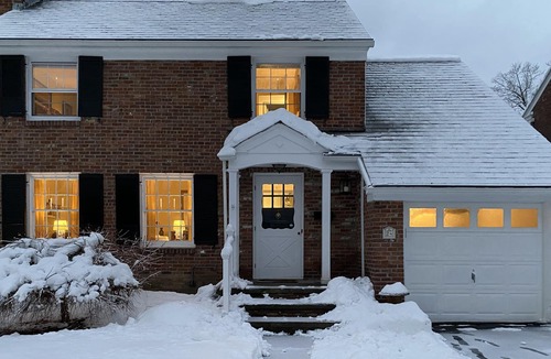 Buckingham Lake - Crestwood House | Lovely Brick Colonial Home in Quiet Neighborhood