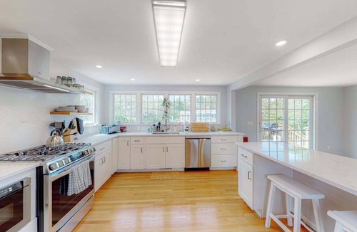 East Dennis House | Lovely dog-friendly home w/fireplace, central AC, full kitchen, & washer/dryer