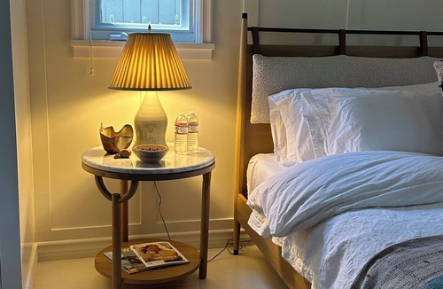 Brentwood Bed & Breakfast | Lovely Garden Suite in Brentwood