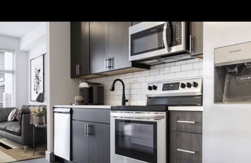 Richmond Apartment | Lovely Luxury Apartment W/Patio Near VCU & VUU - Minutes away from Downtown