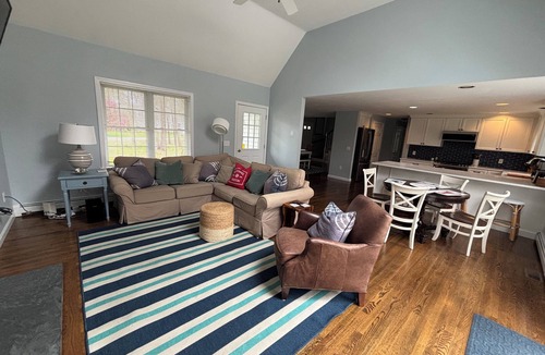 Dennis House | Lovely & private 4 bed/2.5 bath in Dennis Village. Chef's kitchen, Central Air!