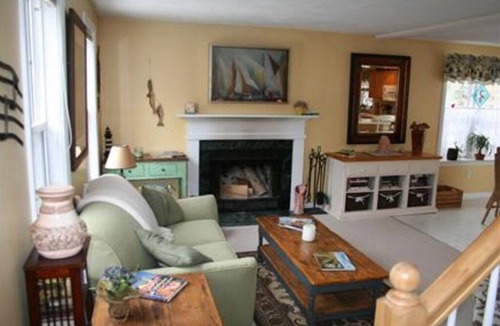 Mashpee Neck House | Lovely sanctuary on the Cape with kayaks and bikes