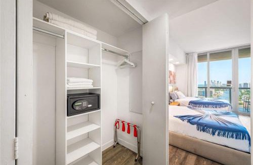 Hallandale Beach Hotel | Lovely Studio with Amazing View gym and amenities