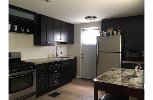 Coraopolis House | Lovin’ the Location - PIT Airport- Downtown - RMU