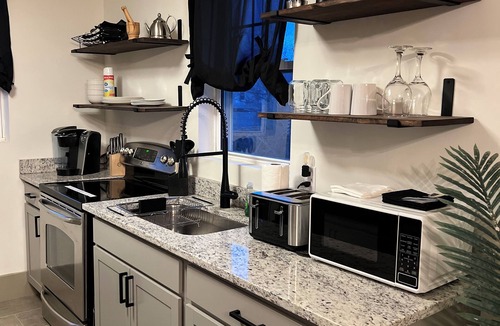 Richmond Apartment | Luna Luxury - Escape the Noise, Embrace the Peace